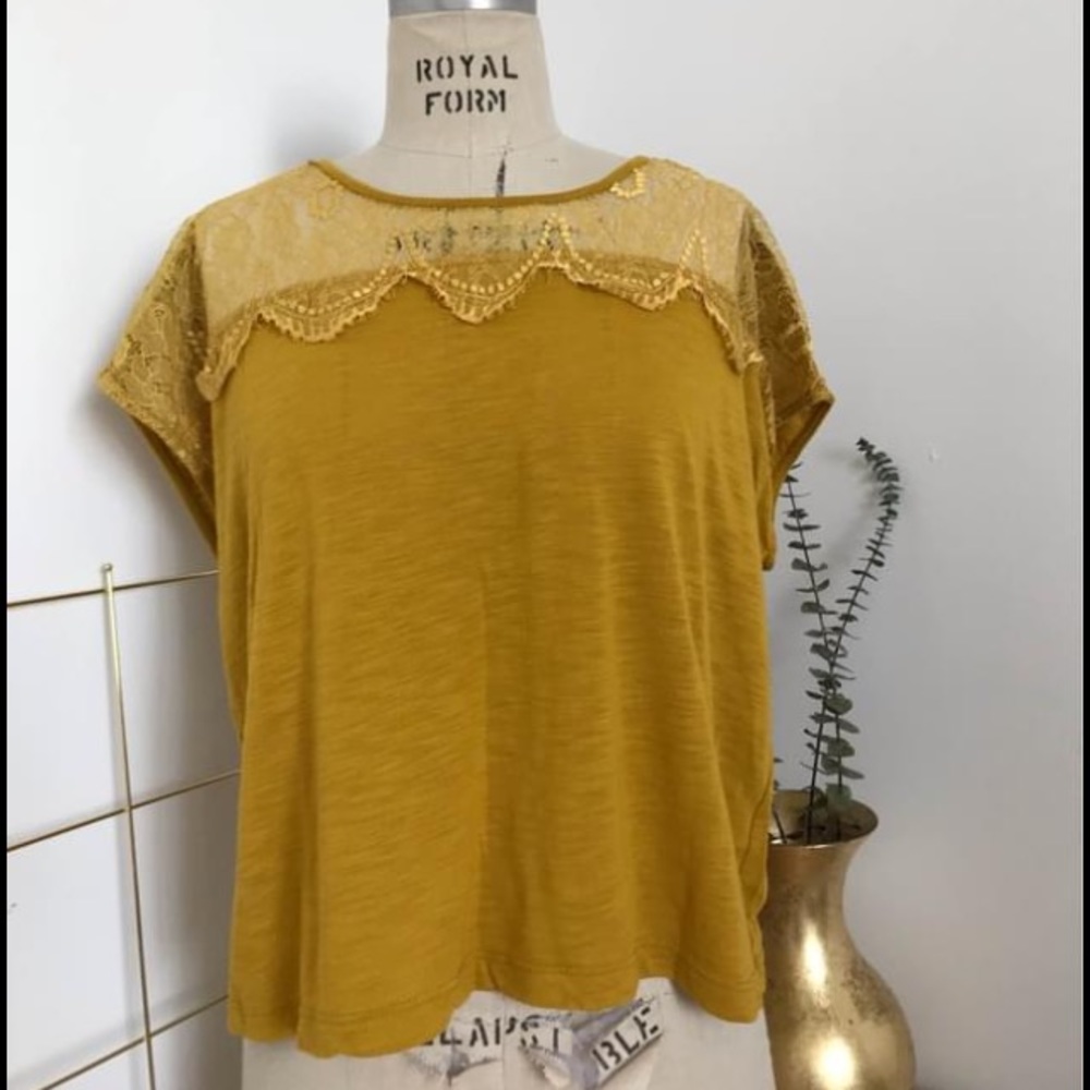 Yellow tee with lace detail